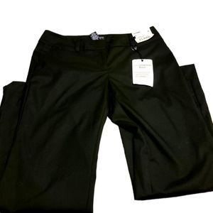 New York &Company Size 4 Petite flare black mid rise
